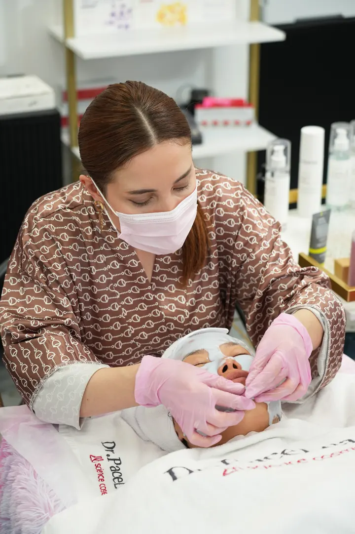 "Red Carpet" Carboxy Therapy